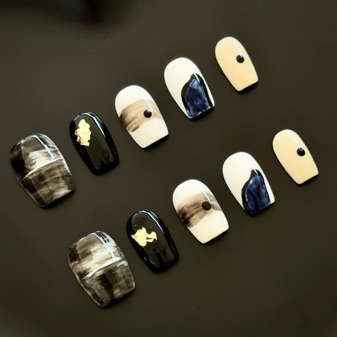 Elegant Brown - gold Marble Nail Art